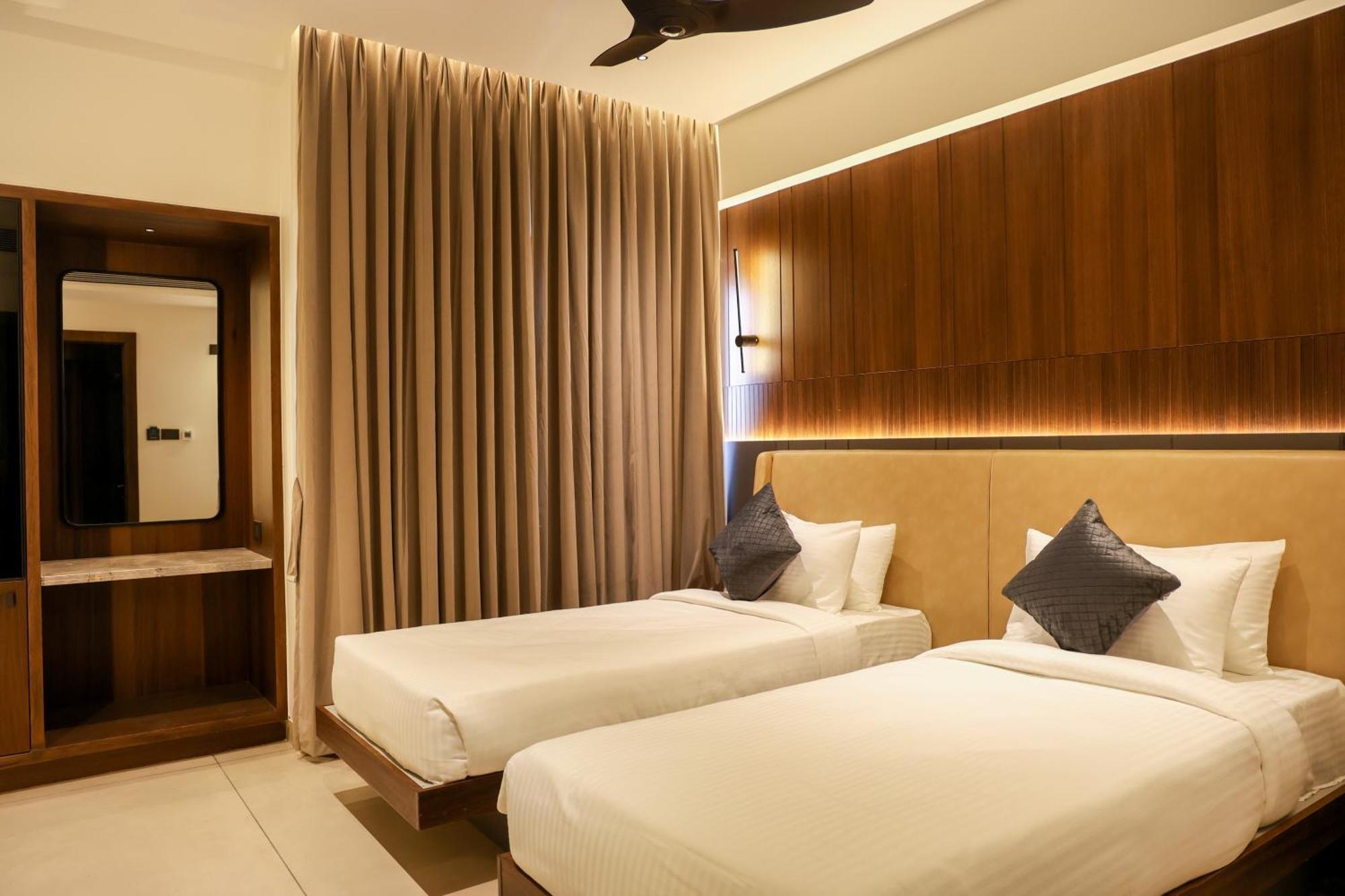 Raga - A Boutique Hotel Belgaum Buitenkant foto